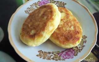Картофельные пирожки с зелёным луком