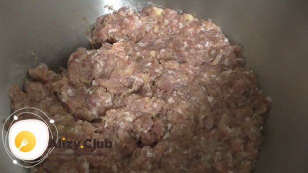 Простой рецепт люля кебаб на шампурах из курицы