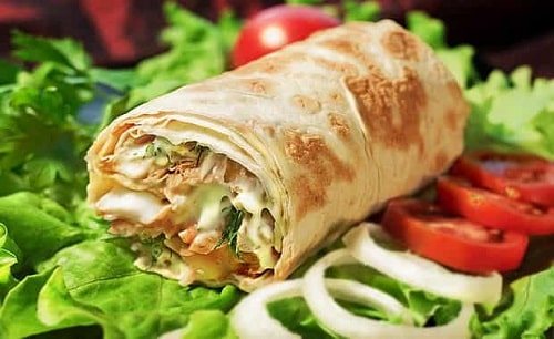 шаурма с курицей в лаваше